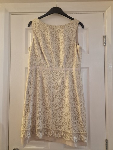 Size vintage cream - 14, lace