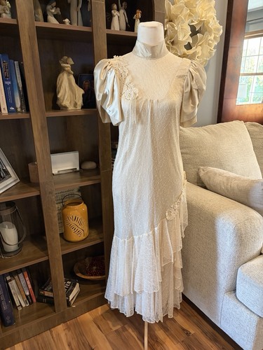Vintage ivory satin - ivory, with