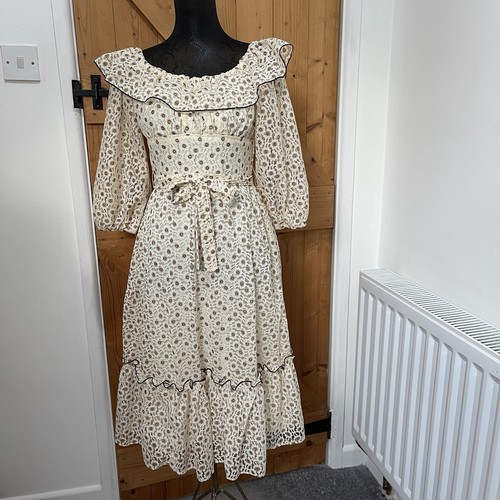 Vintage lace dress 60s - vintage,