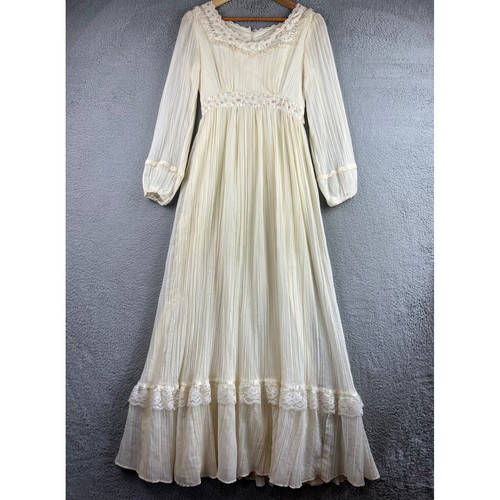 Vintage 70s cream lace - vintage, prairie