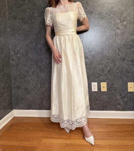 Vintage ivory lace - vintage,