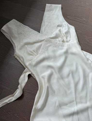 Vintage ivory satin - ivory, slip